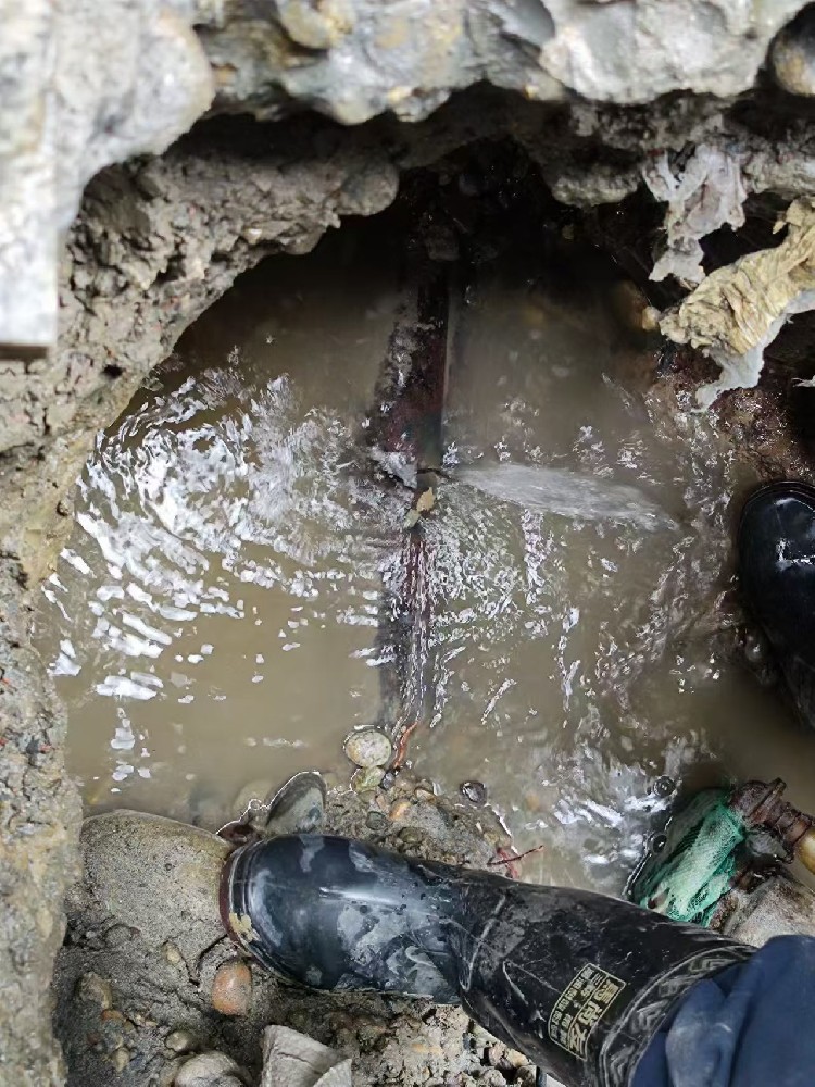 石首小区水管漏水检测维修